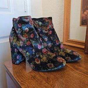 Vintage Floral heels New Condition 11W